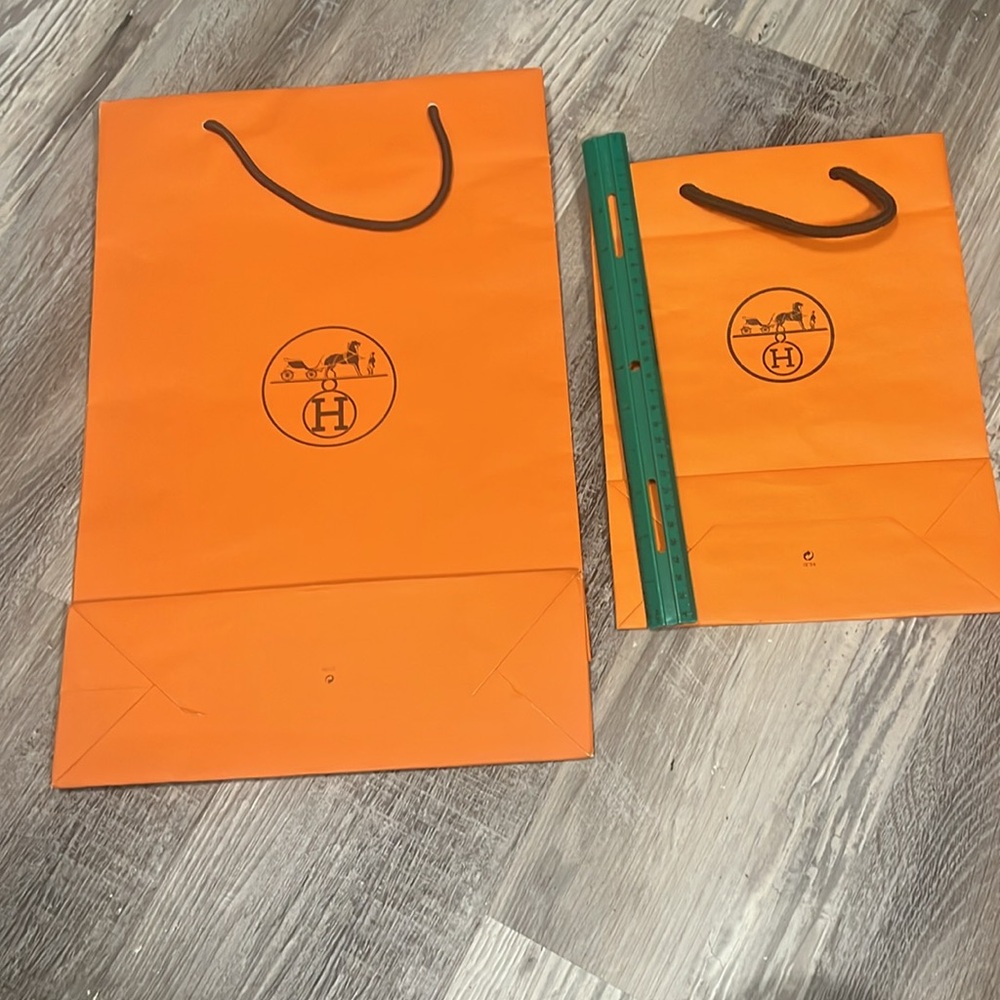 Hermes shopping bags - Picture 3 of 4